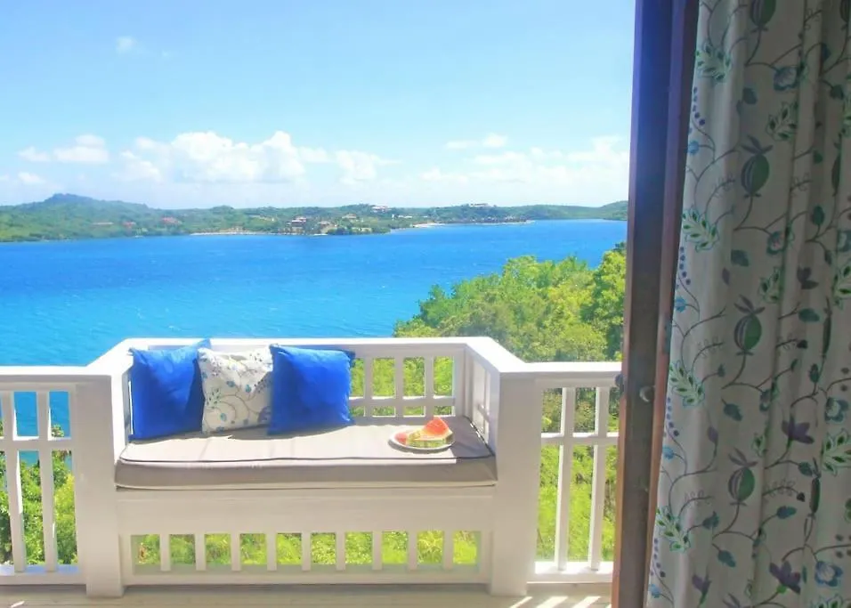 Stunning 3 Bedroom Villa With Pool & Jacuzzi Gaynors