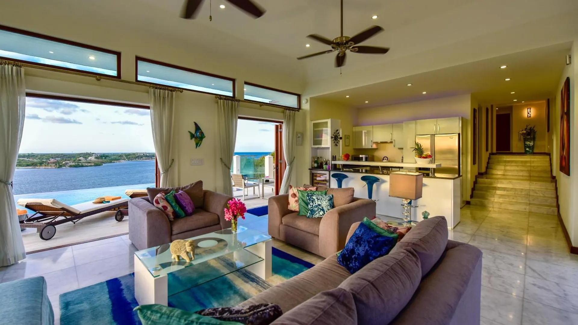Stunning 3 Bedroom Villa With Pool & Jacuzzi Gaynors 0*,