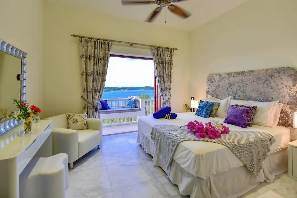 Stunning 3 Bedroom Villa With Pool & Jacuzzi Gaynors