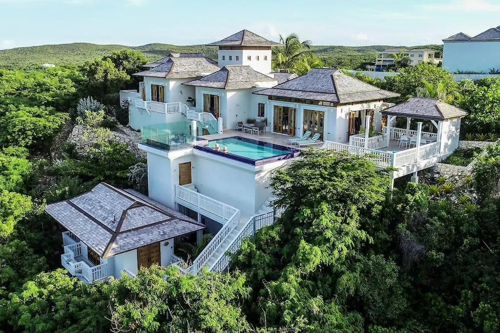 Stunning 3 Bedroom Villa With Pool & Jacuzzi location